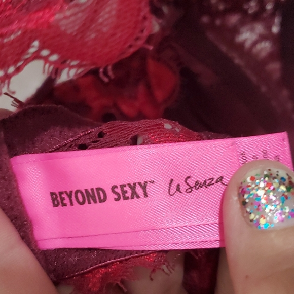 Beyond Sexy Bra - Picture 5 of 6